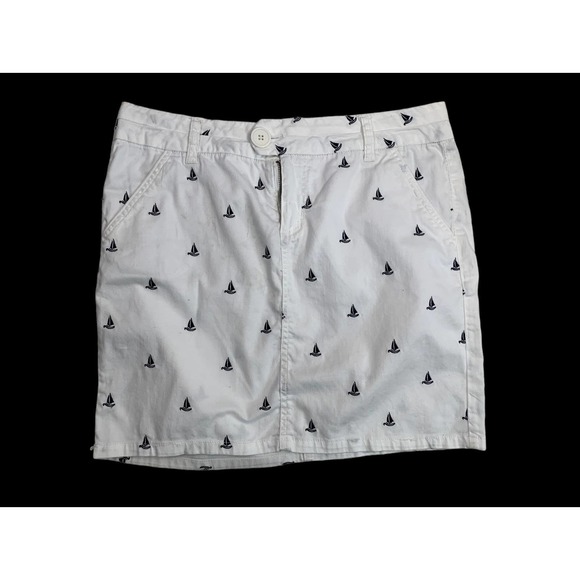 British Khaki Nautical Mini Skirt White with blue Sailboats Stretch Pockets Sz 8 - Picture 1 of 5